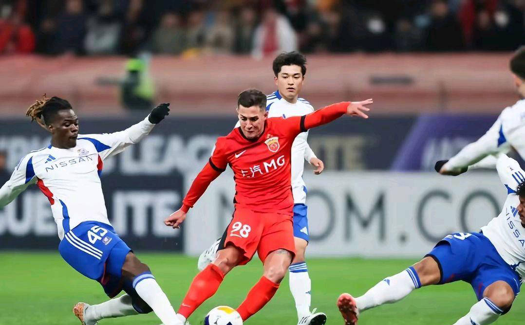 加时末段亚冠传出新动向;上海海港远射贴柱;管理层表态——引发热议;细节决定成败(亚冠上海海港首发阵容) 加时末段亚冠传出新动向;上海海港远射贴柱;管理层表态——引发热议;细节决定成败(亚冠上海海港首发阵容)