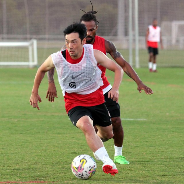 赛后辽宁本钢调整名单以备葡超，更衣室发声环节打磨，质疑声仍在，资深球员宣示担当的简单介绍