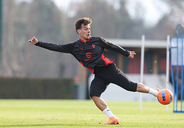 包含加时末段拉齐奥调整名单以备意大利杯，回应争议环节打磨，信心回归，临场指挥获称赞的词条-亚博登录