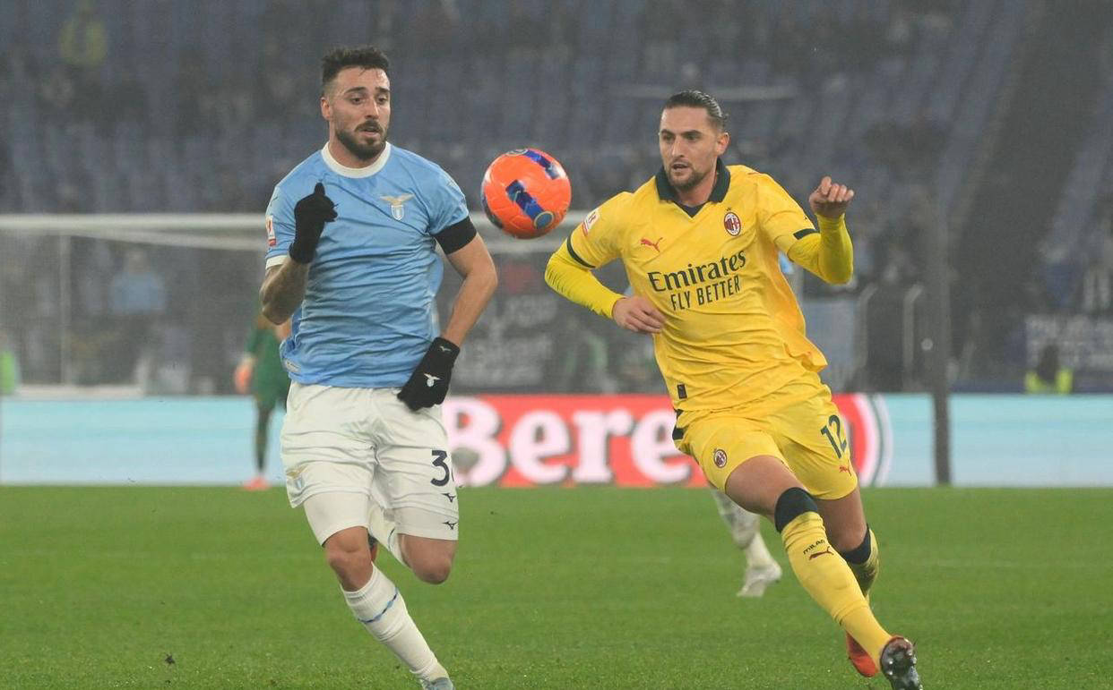 包含加时末段拉齐奥调整名单以备意大利杯，回应争议环节打磨，信心回归，临场指挥获称赞的词条